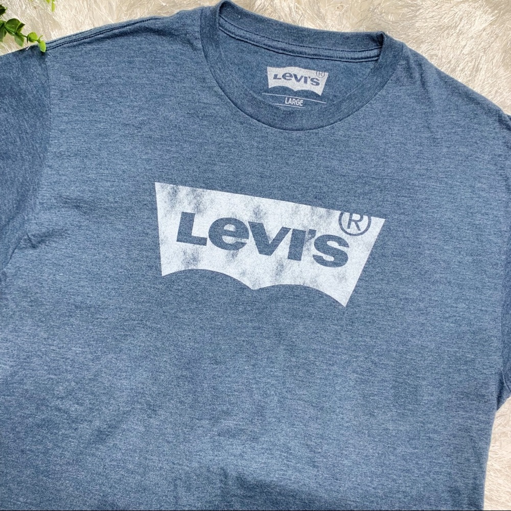 ⚡️ SALE Levi’s logo t-shirt - Picture 1 of 4